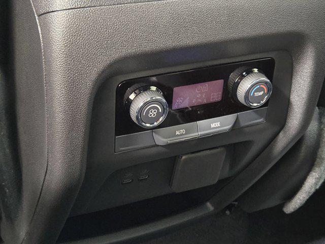 new 2026 Chevrolet Traverse car, priced at $41,009