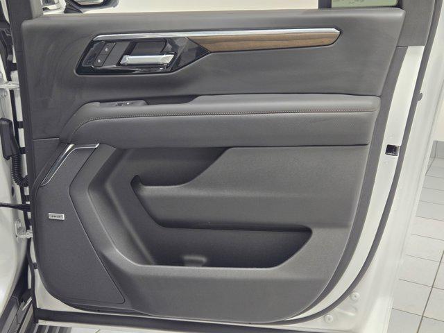 new 2025 Chevrolet Suburban car, priced at $88,088