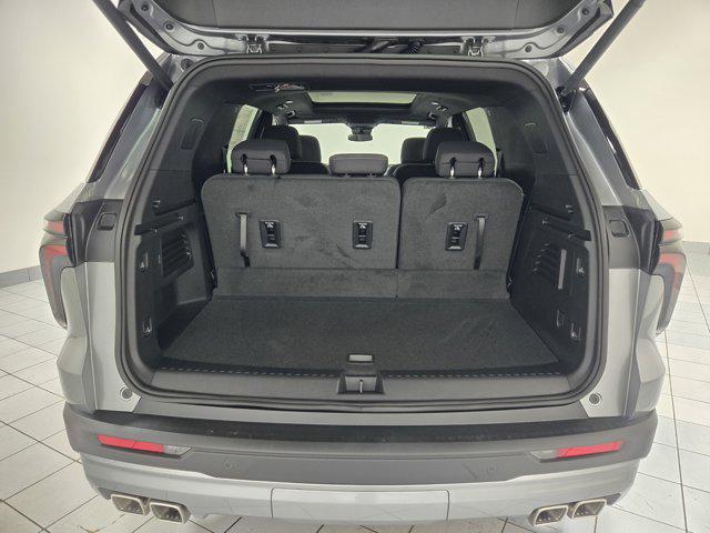 new 2026 Chevrolet Traverse car, priced at $41,533