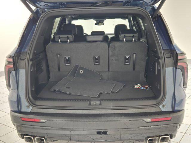 new 2026 Chevrolet Traverse car, priced at $44,628