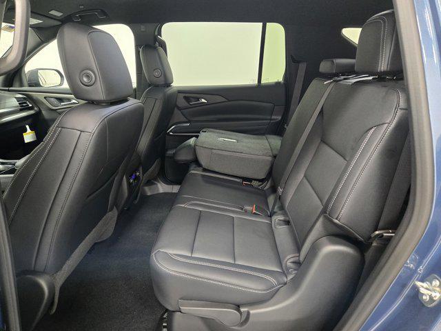 new 2026 Chevrolet Traverse car, priced at $44,628