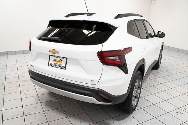 used 2025 Chevrolet Trax car, priced at $22,864