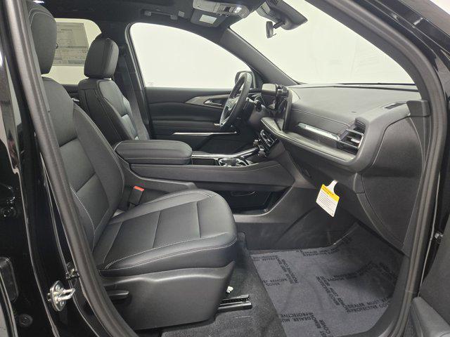 new 2026 Chevrolet Traverse car, priced at $41,135