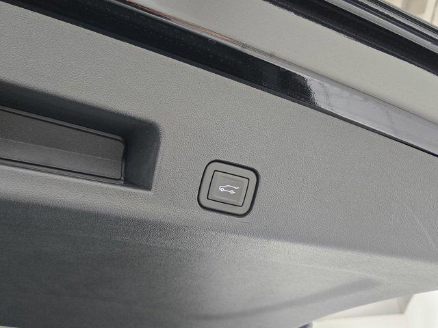 new 2026 Chevrolet Traverse car, priced at $44,128