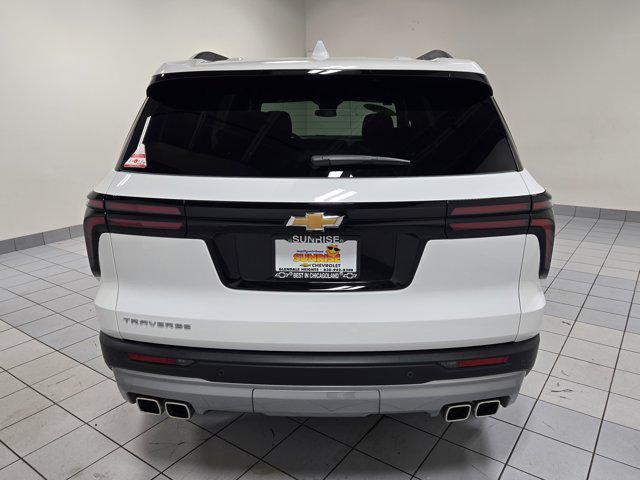 new 2026 Chevrolet Traverse car, priced at $40,742