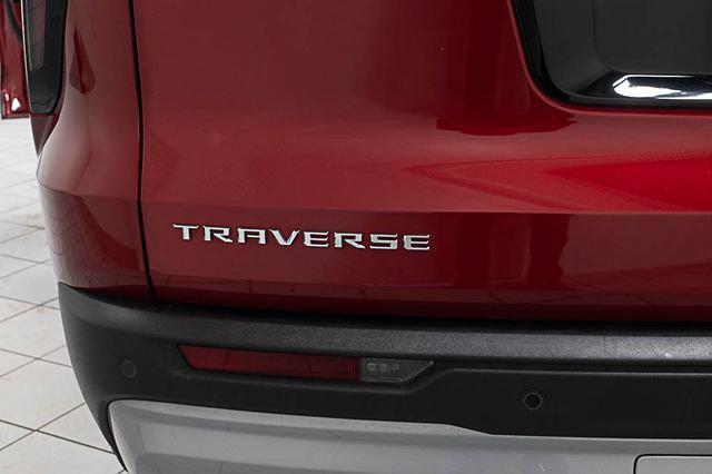 used 2024 Chevrolet Traverse car, priced at $35,886