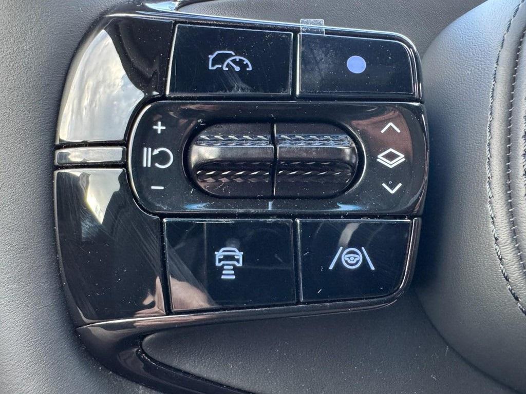 new 2026 Genesis G90 car, priced at $105,160