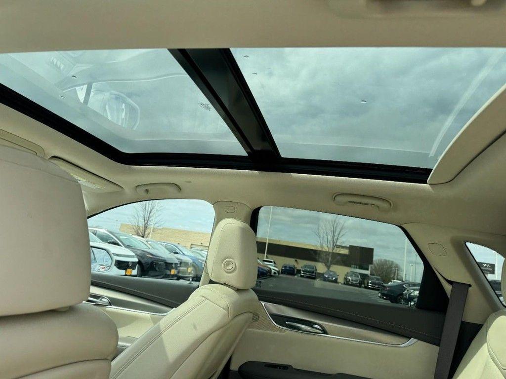 used 2018 Cadillac XT5 car, priced at $17,777