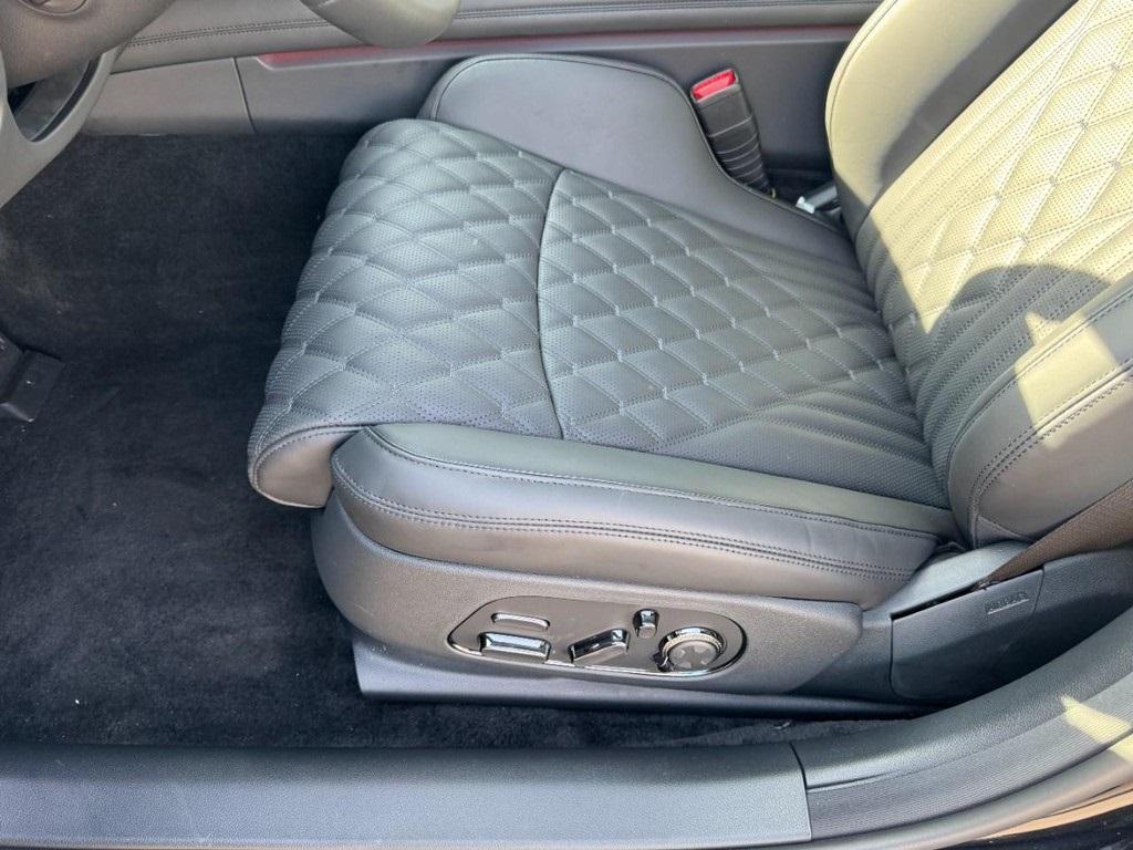 new 2026 Genesis G90 car, priced at $103,160