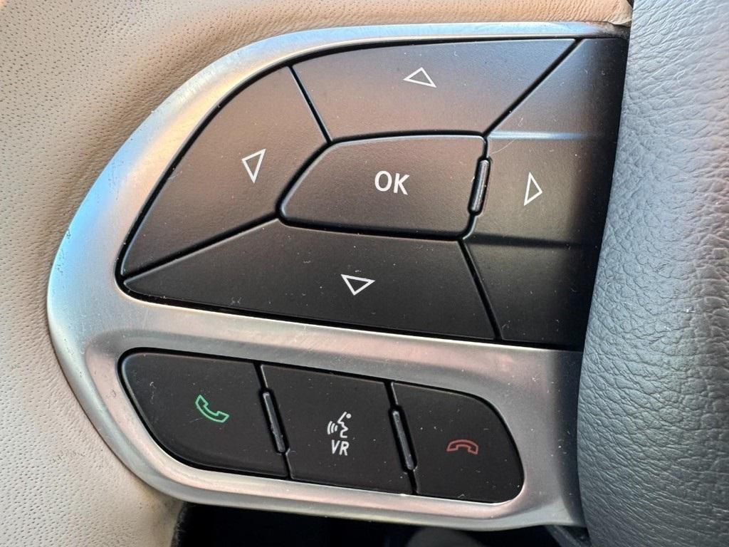 used 2019 Chrysler Pacifica car, priced at $12,915