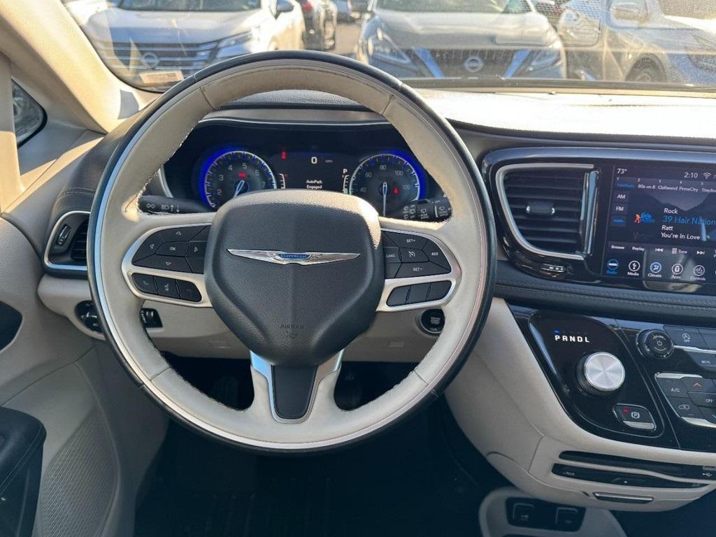 used 2019 Chrysler Pacifica car, priced at $12,915
