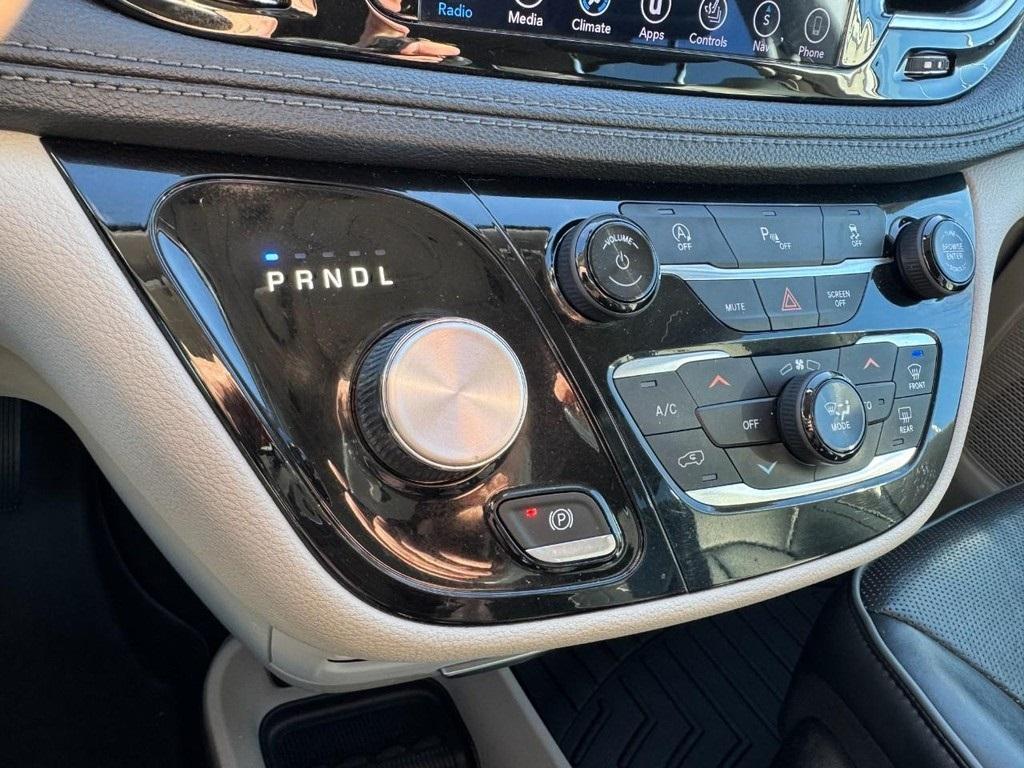 used 2019 Chrysler Pacifica car, priced at $12,915