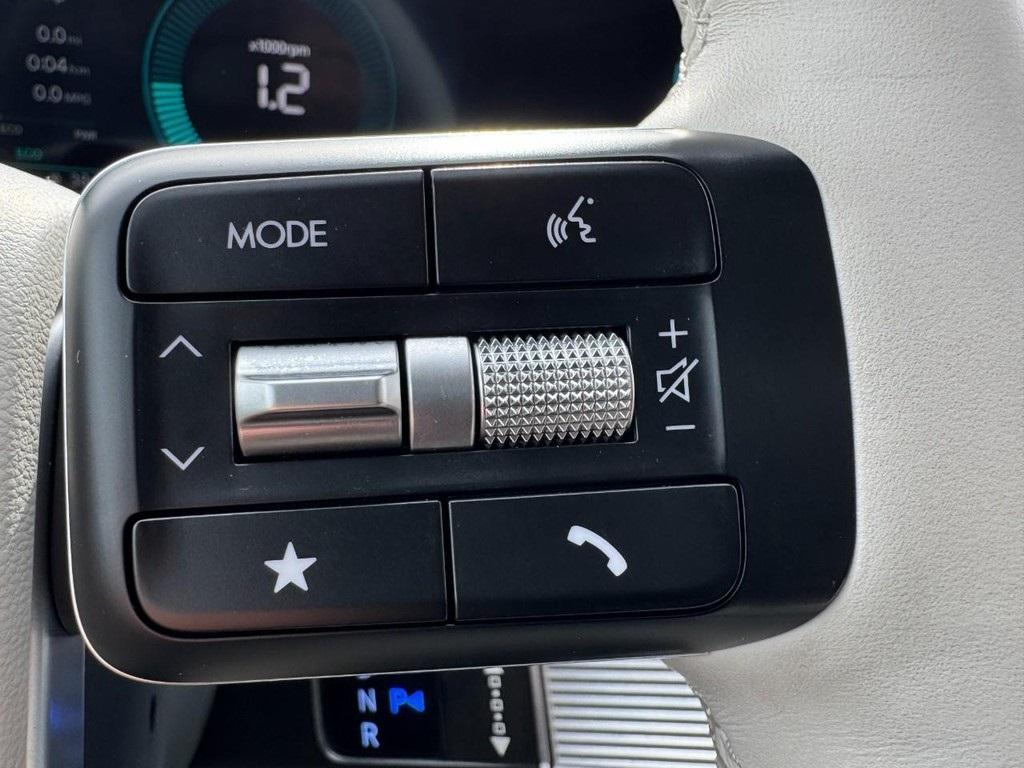 used 2025 Hyundai SANTA FE HEV car, priced at $33,977