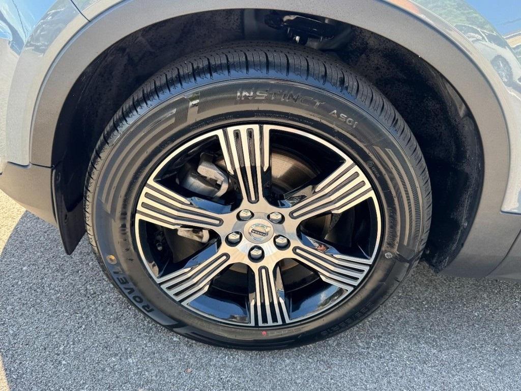 used 2022 Volvo XC40 car, priced at $25,994