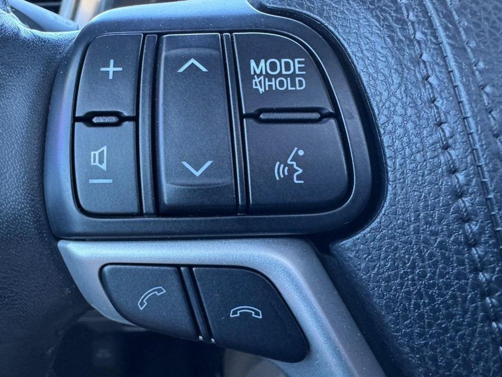 used 2018 Toyota Highlander car, priced at $17,777