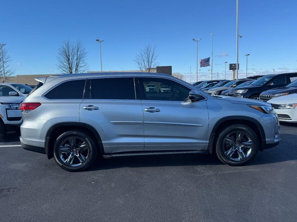 used 2018 Toyota Highlander car, priced at $17,777