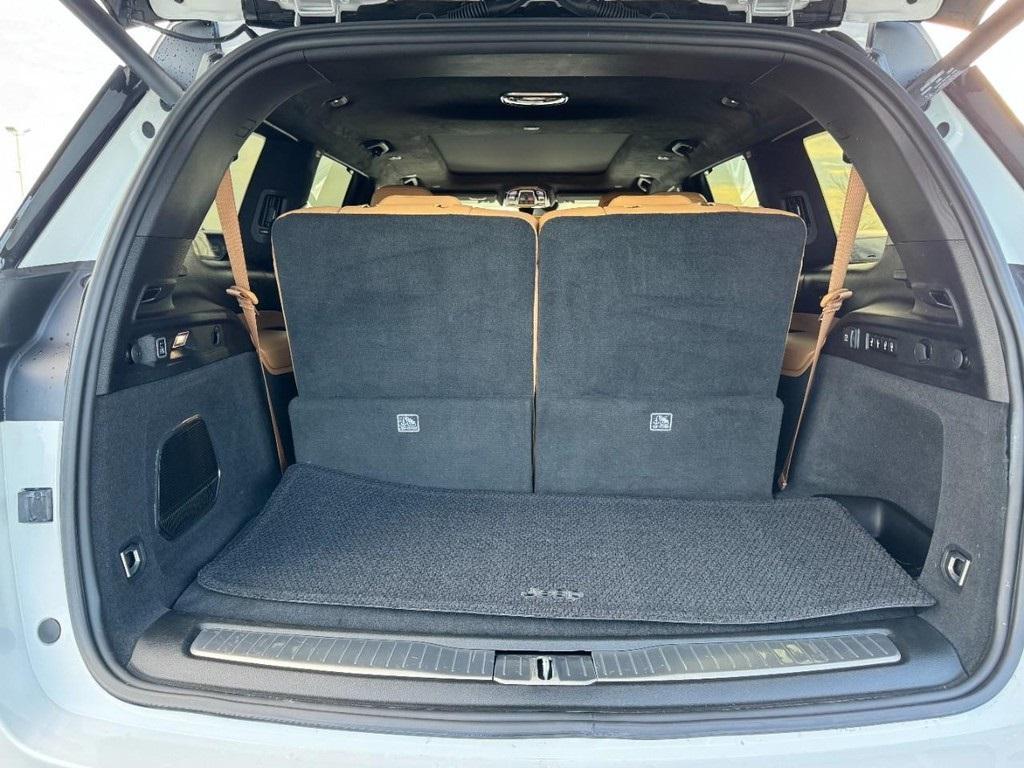 used 2023 Jeep Grand Cherokee L car, priced at $45,777