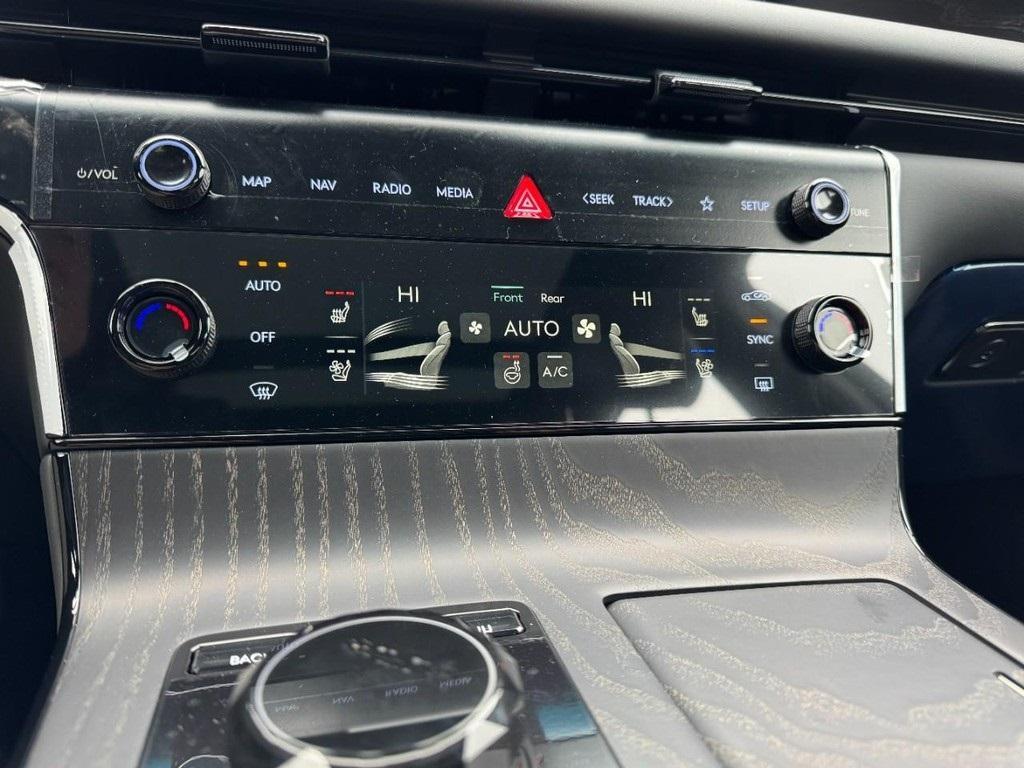 new 2026 Genesis G80 car, priced at $81,590