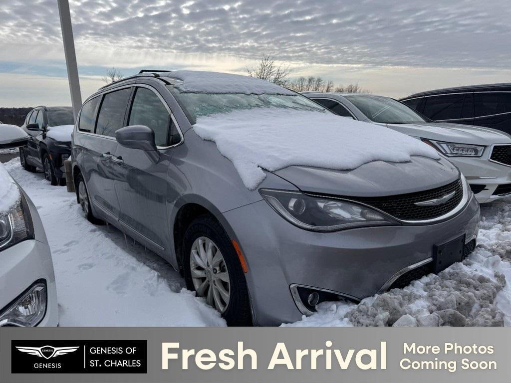 used 2018 Chrysler Pacifica car, priced at $11,826