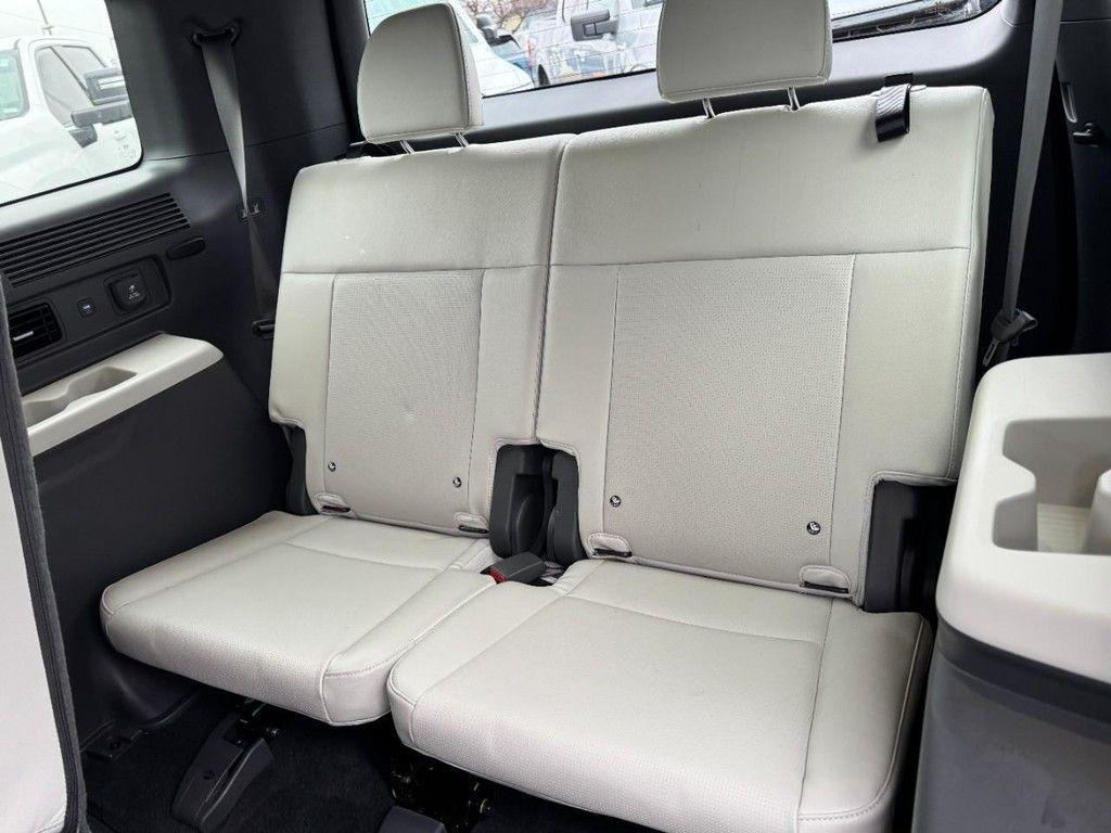 used 2025 Hyundai Santa Fe car, priced at $37,777