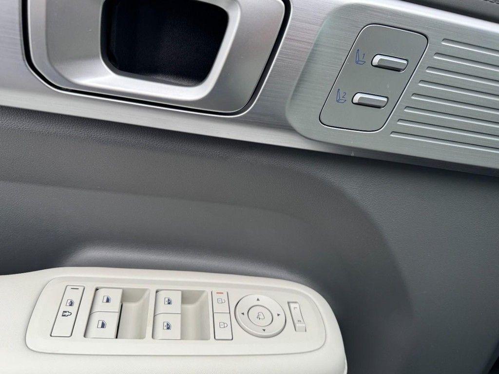 used 2025 Hyundai Santa Fe car, priced at $37,777