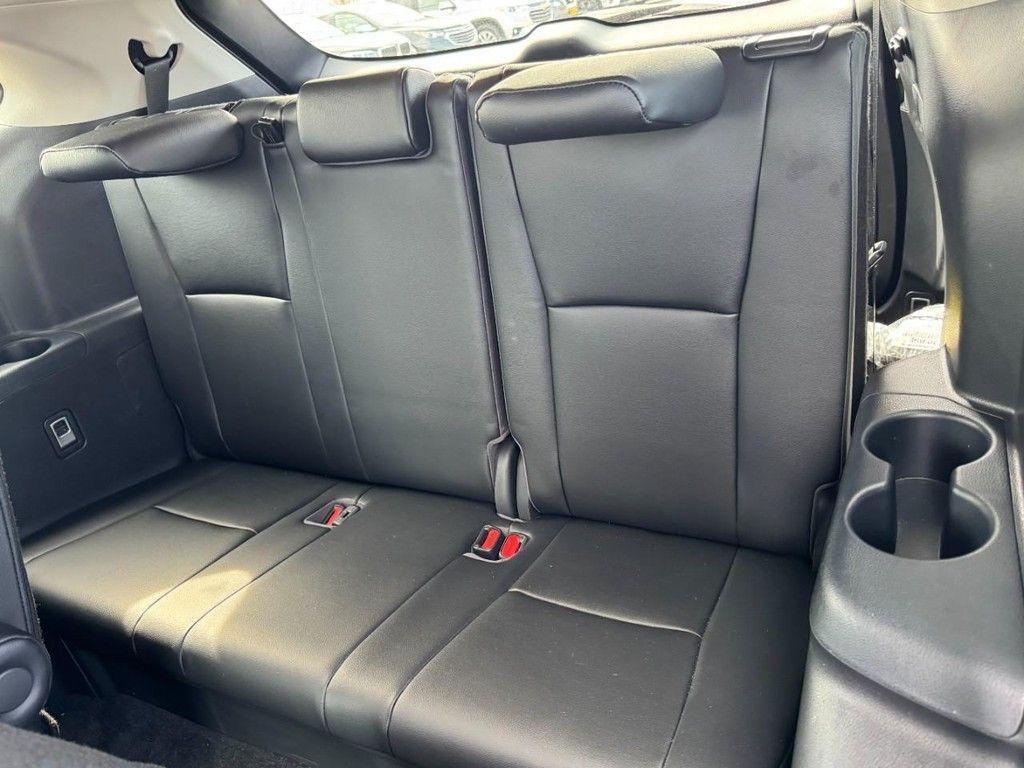 used 2023 Toyota Highlander car, priced at $36,015