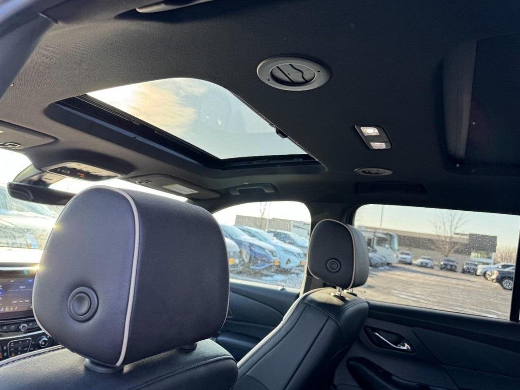 used 2023 Chevrolet Traverse car, priced at $28,877