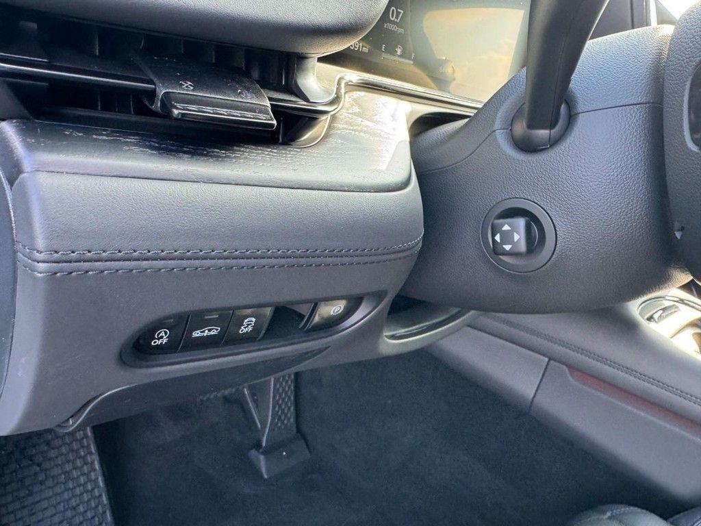 new 2026 Genesis G90 car, priced at $103,160