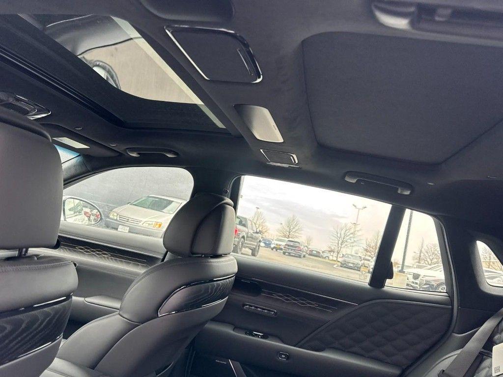 new 2026 Genesis G90 car, priced at $103,160