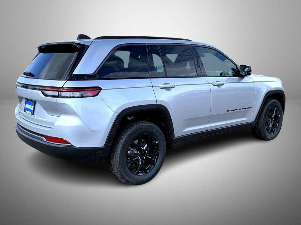 new 2026 Jeep Grand Cherokee car, priced at $40,308