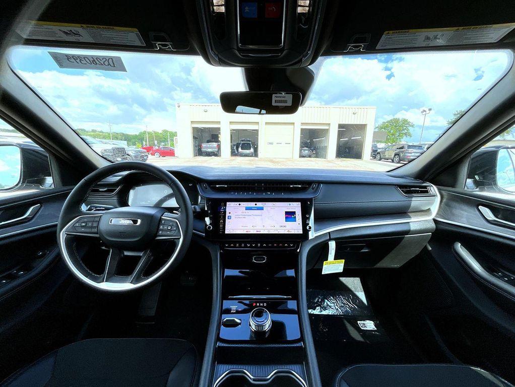 new 2026 Jeep Grand Cherokee car, priced at $40,308