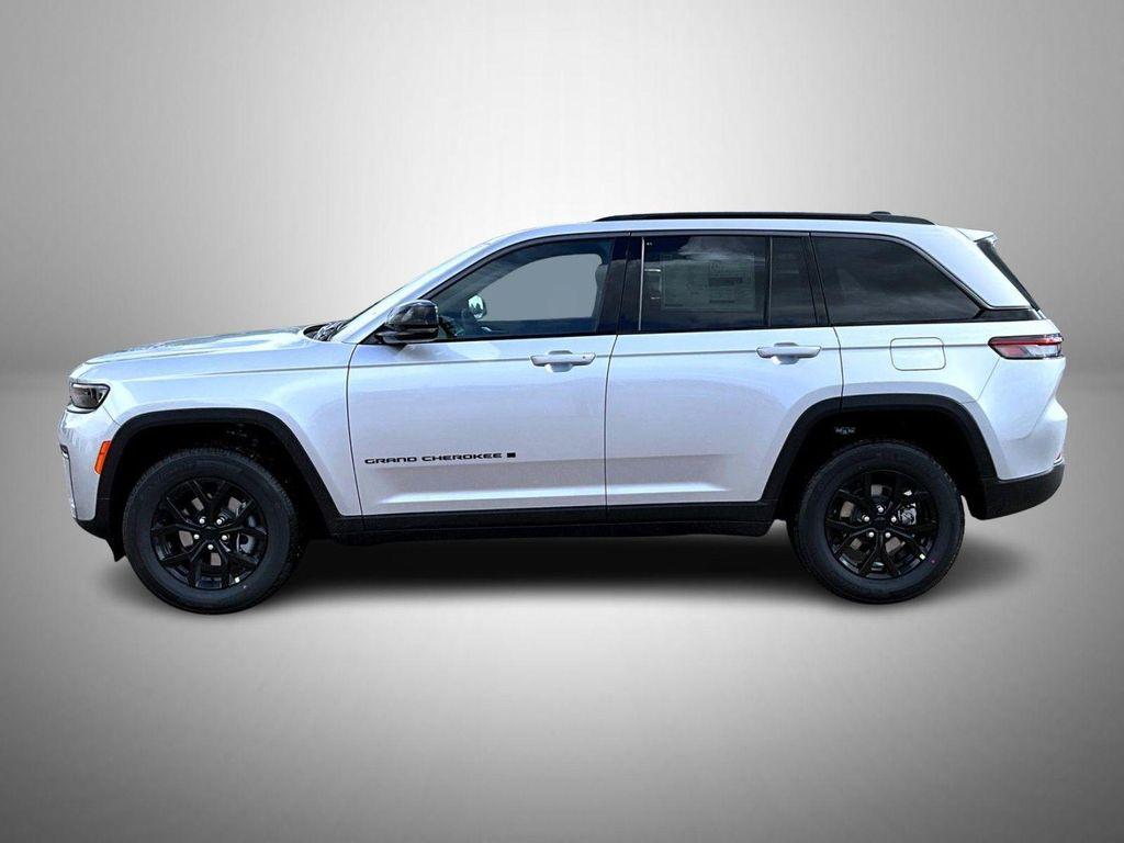new 2026 Jeep Grand Cherokee car, priced at $40,308
