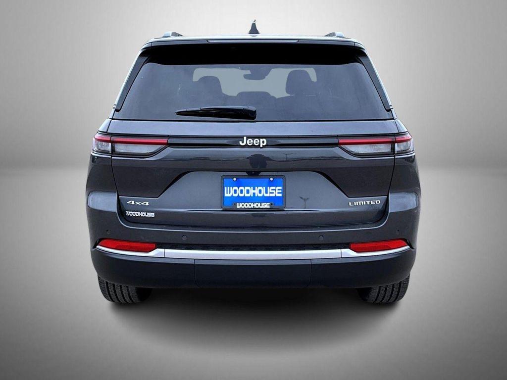 new 2026 Jeep Grand Cherokee car, priced at $43,584