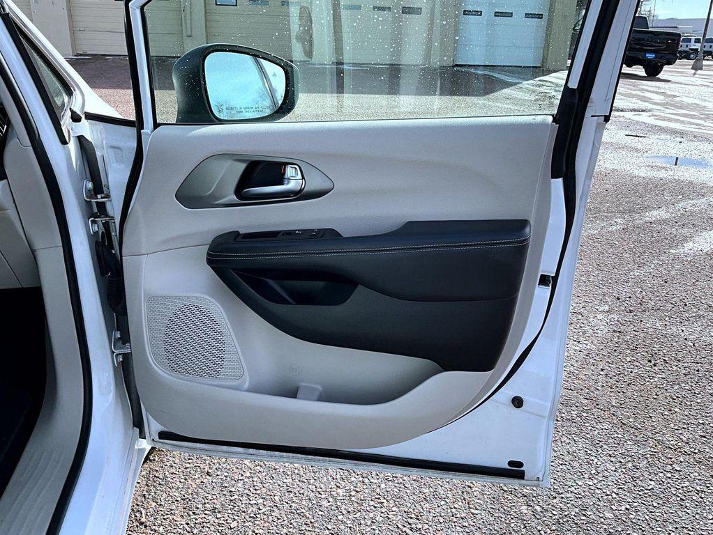 used 2023 Chrysler Pacifica car, priced at $26,307