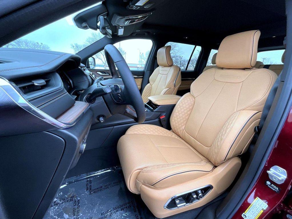 new 2025 Jeep Grand Cherokee car, priced at $56,944