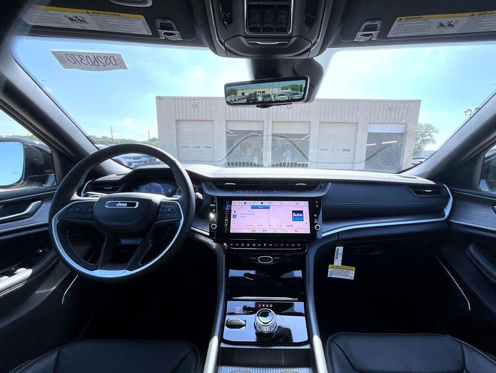 new 2026 Jeep Grand Cherokee car, priced at $45,268