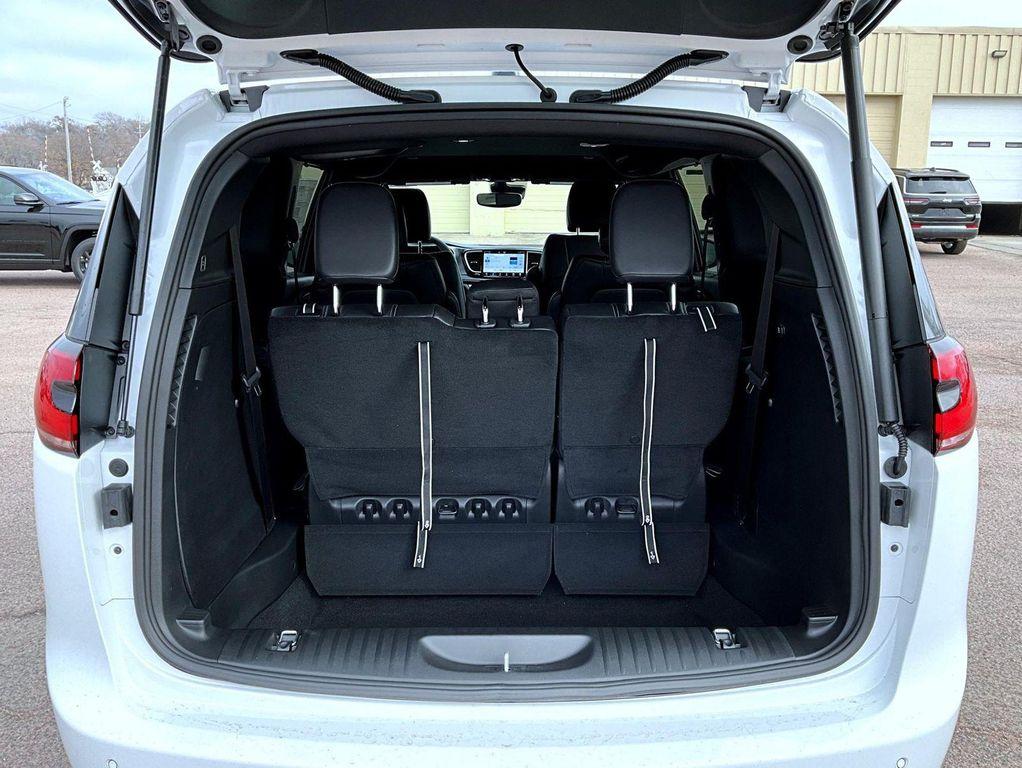 new 2026 Chrysler Pacifica car, priced at $38,819