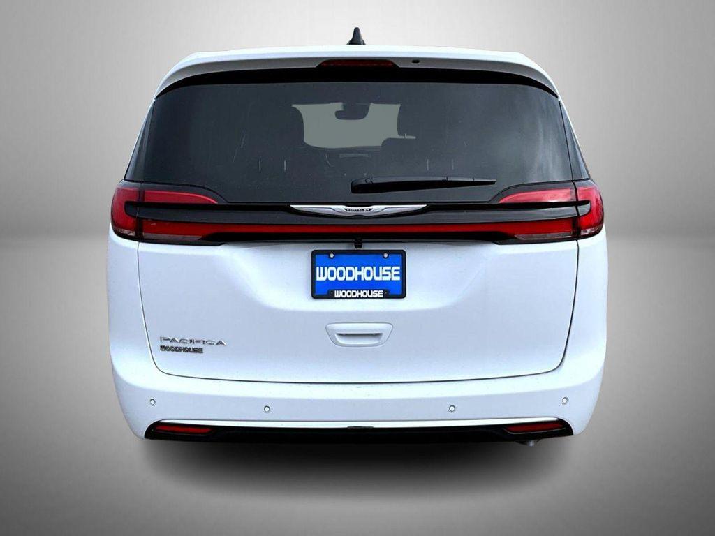 new 2026 Chrysler Pacifica car, priced at $38,819