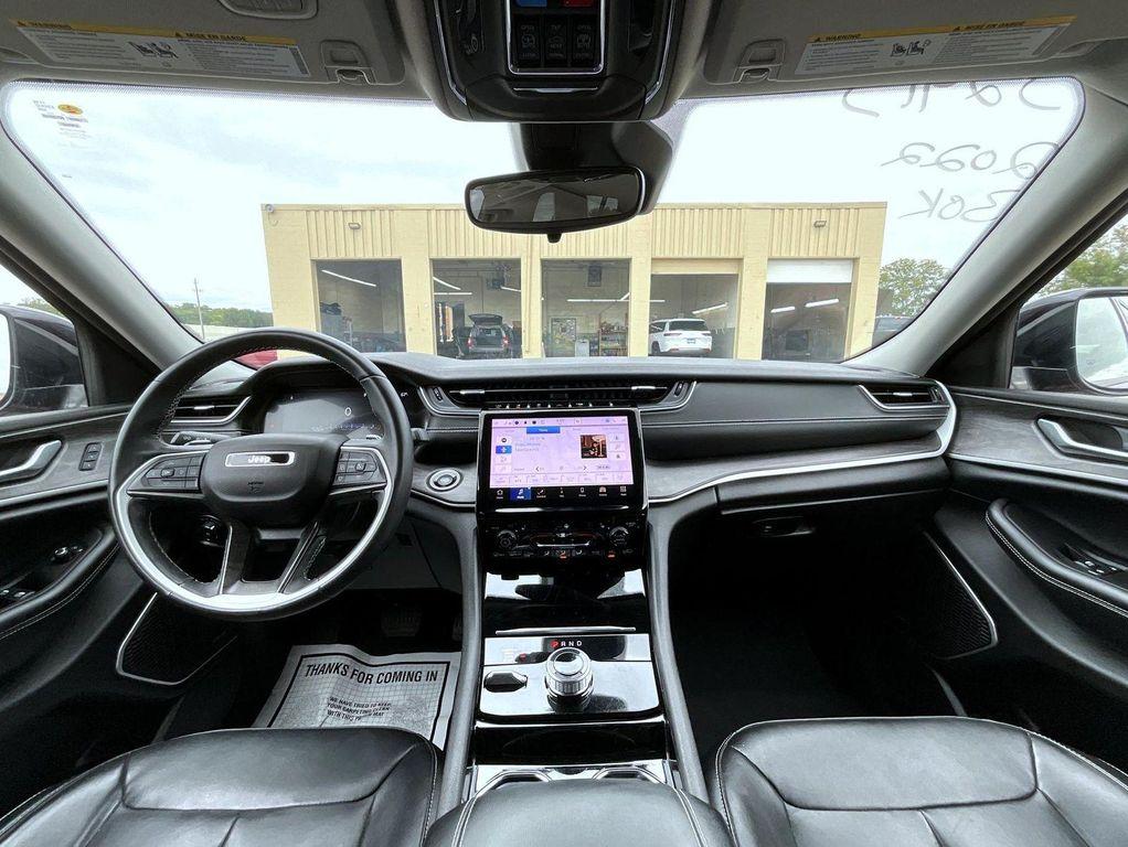 used 2022 Jeep Grand Cherokee car, priced at $31,989