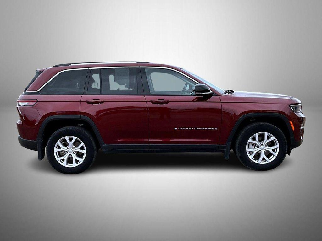 used 2022 Jeep Grand Cherokee car, priced at $31,989