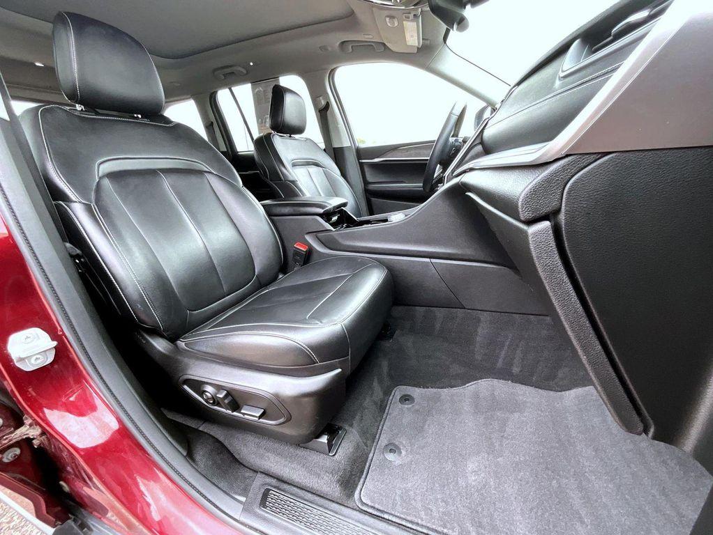 used 2022 Jeep Grand Cherokee car, priced at $31,989