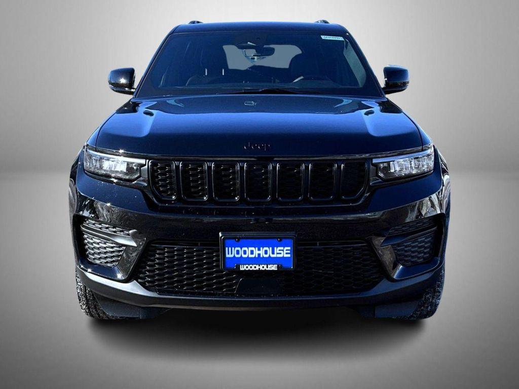 new 2025 Jeep Grand Cherokee car, priced at $39,409