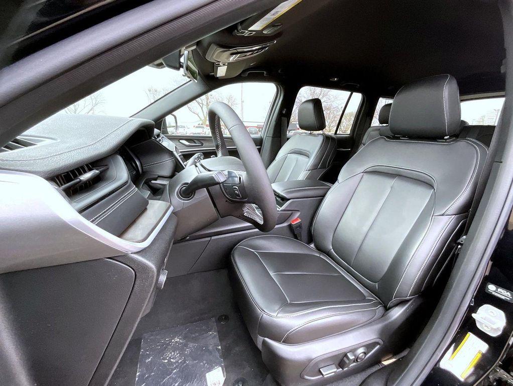 new 2026 Jeep Grand Cherokee car, priced at $43,584