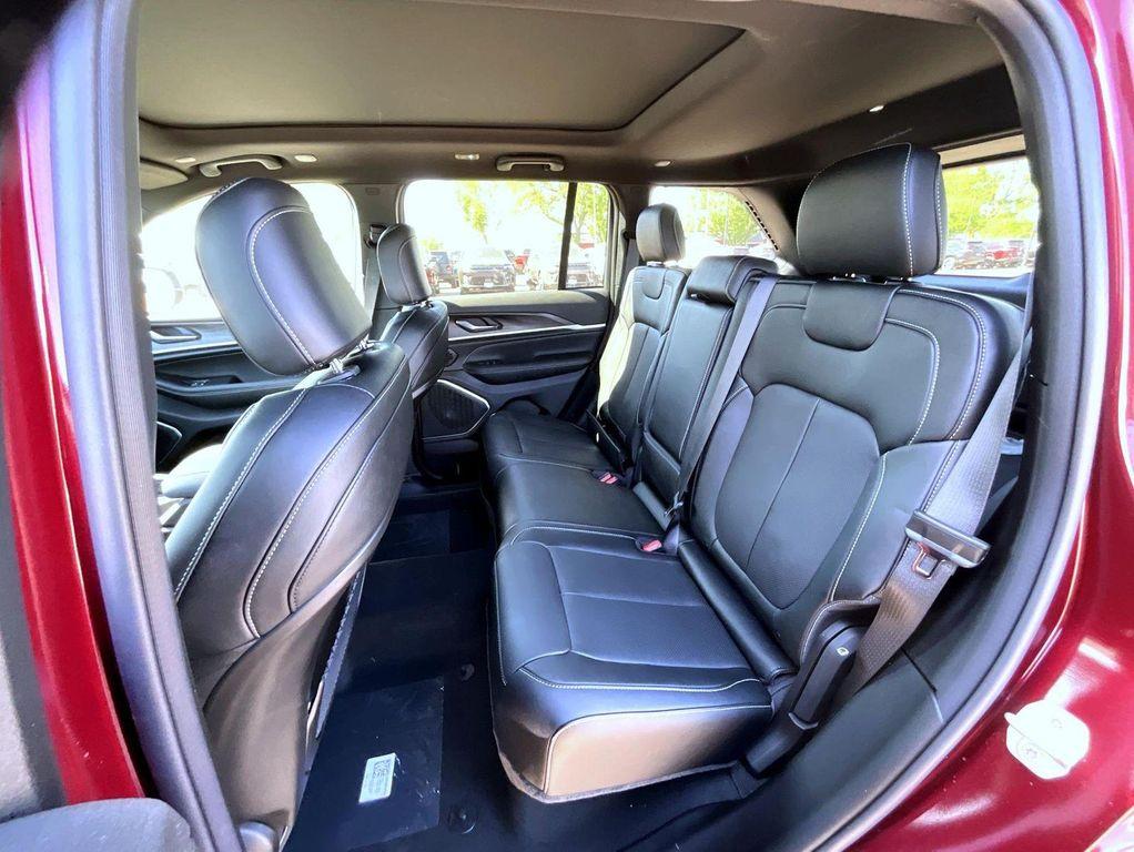 new 2026 Jeep Grand Cherokee car, priced at $45,268