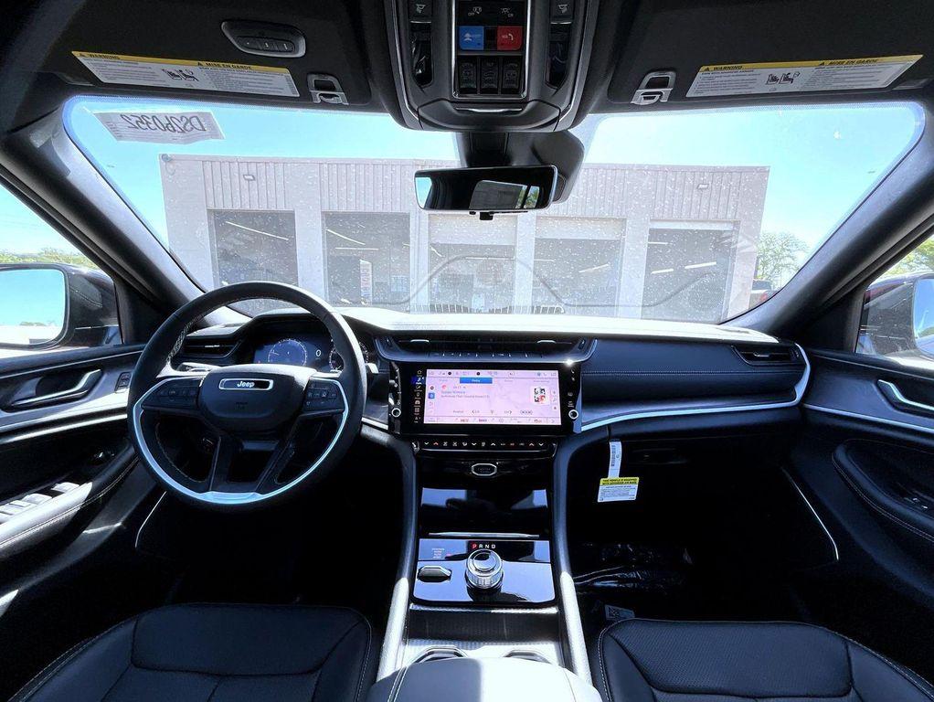 new 2026 Jeep Grand Cherokee car, priced at $45,268