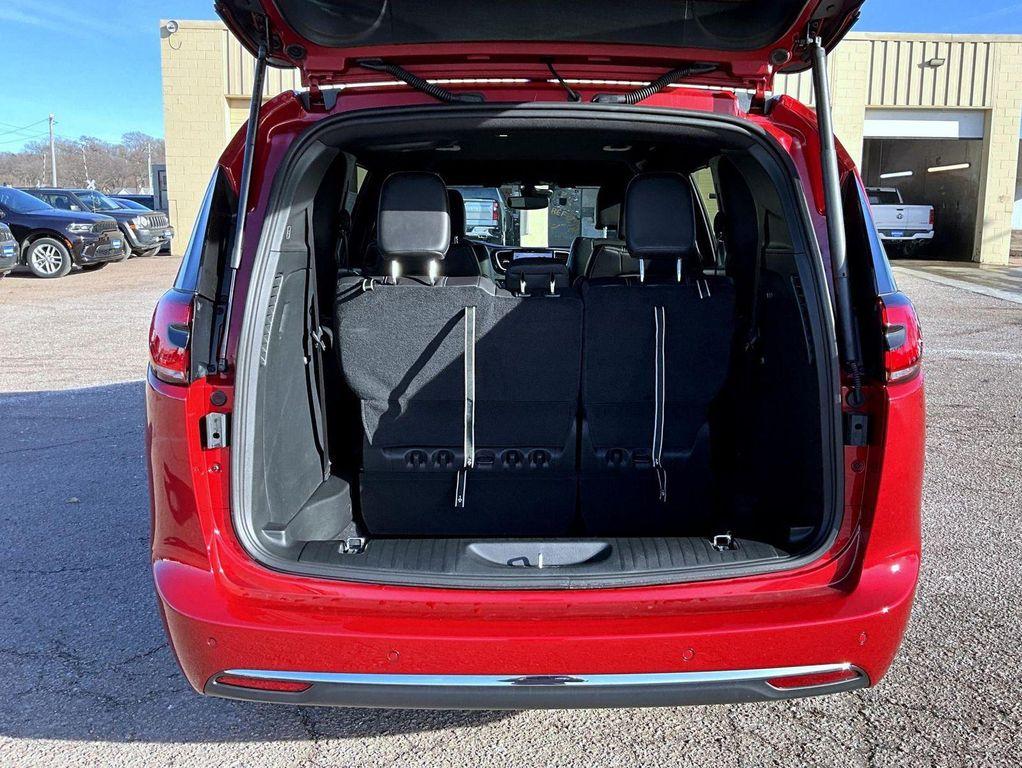 new 2026 Chrysler Pacifica car, priced at $45,454