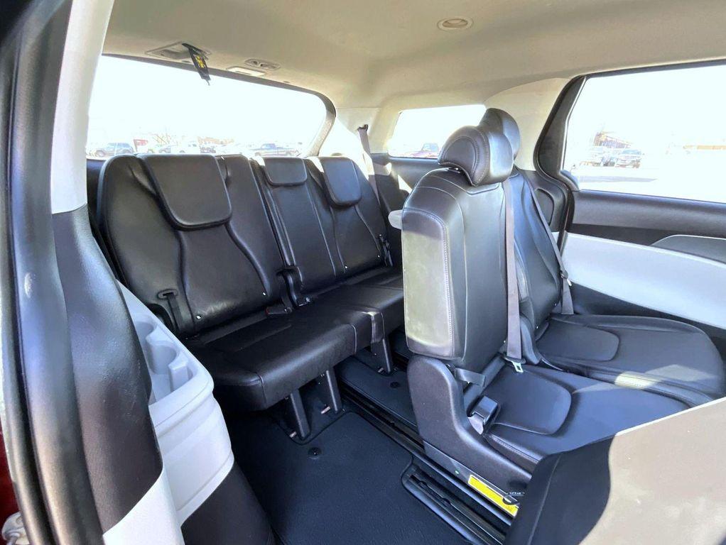 used 2024 Kia Carnival car, priced at $29,665