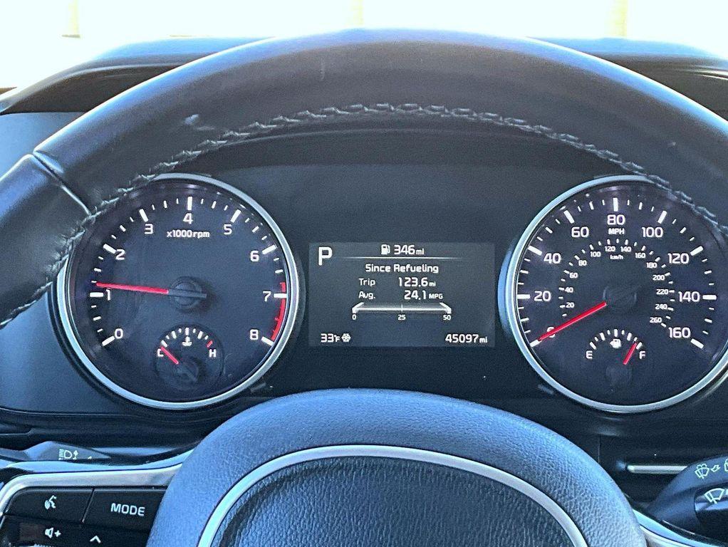 used 2024 Kia Carnival car, priced at $29,665