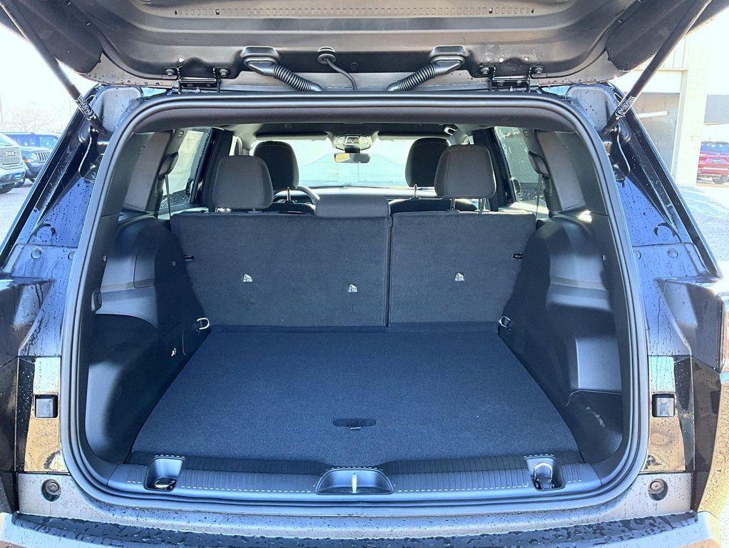 new 2026 Jeep Cherokee car, priced at $36,948