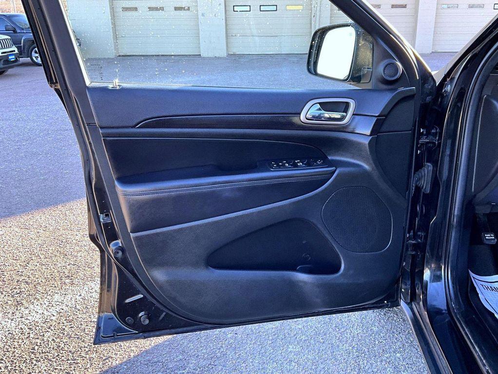 used 2014 Jeep Grand Cherokee car, priced at $10,756